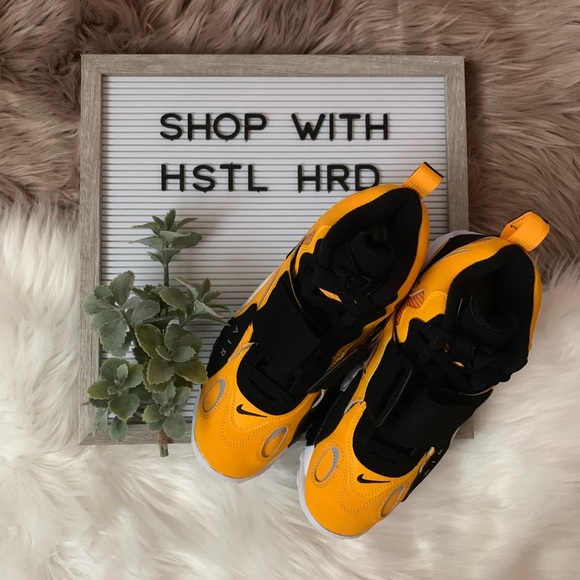 Nike Air Max Speed Turf ‘Steelers’ Sneakers - Picture 6 of 8